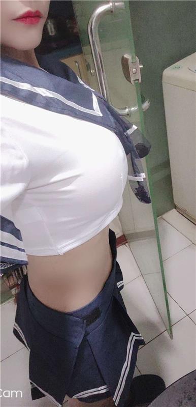 童颜巨乳的小骚妹