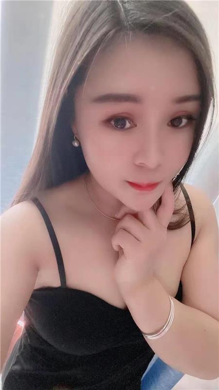 性感美乳，温柔似水，服务系女友