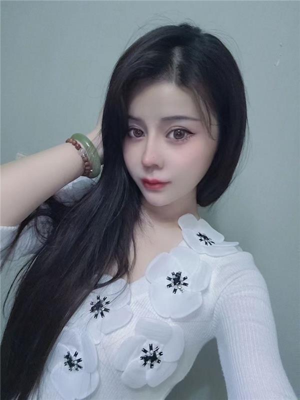 东丽女友感妹子